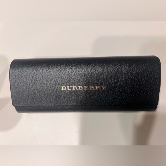 AUTHENTIC BURBERRY SUNNIES - Picture 3 of 8